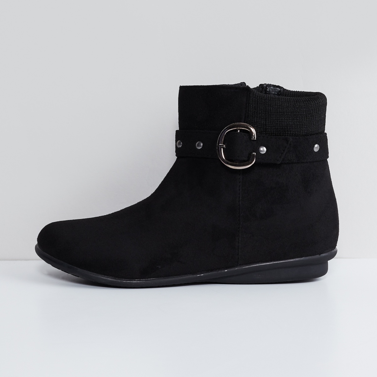 MAX Zip-up Ankle Boots
