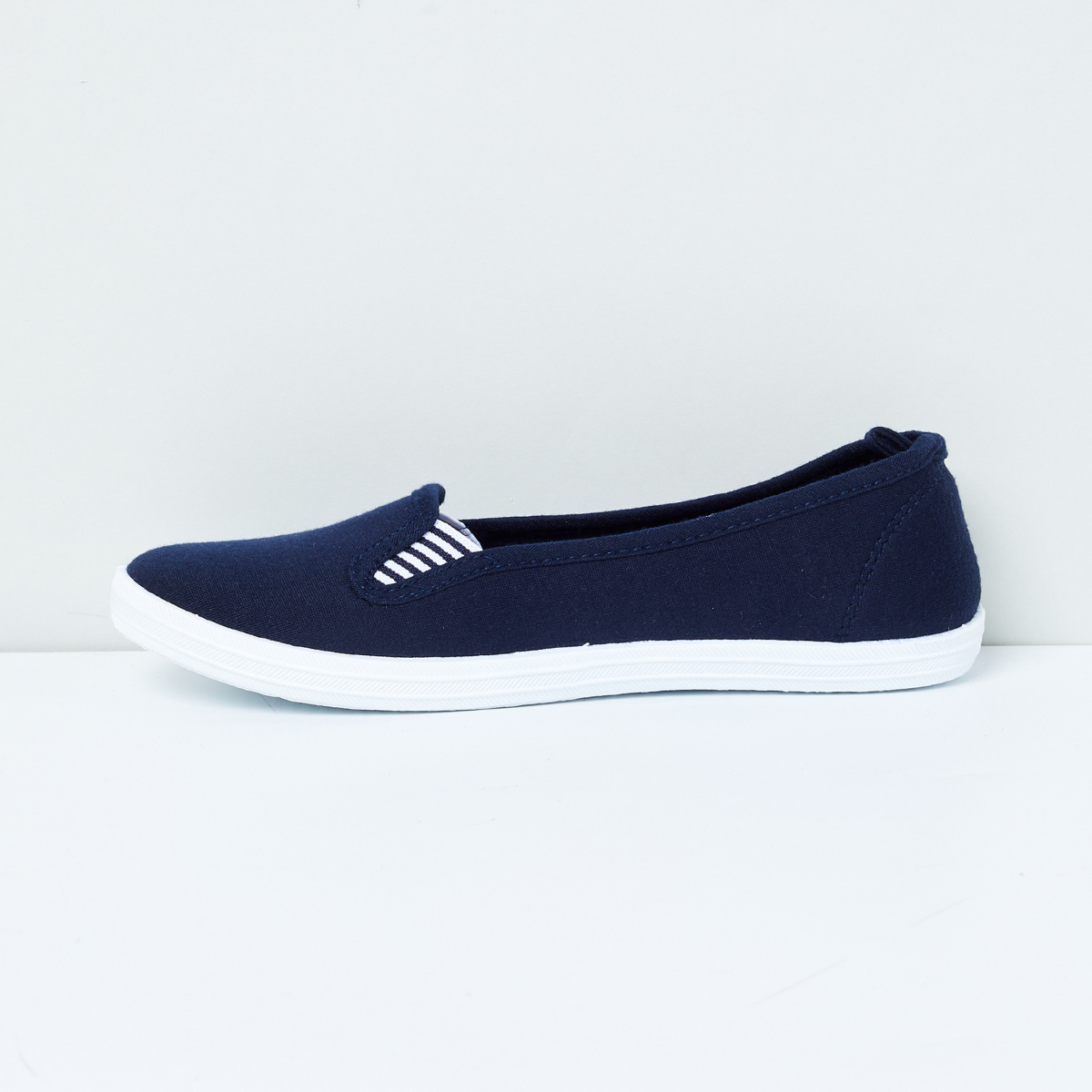 MAX Solid Slip-On Casual Shoes