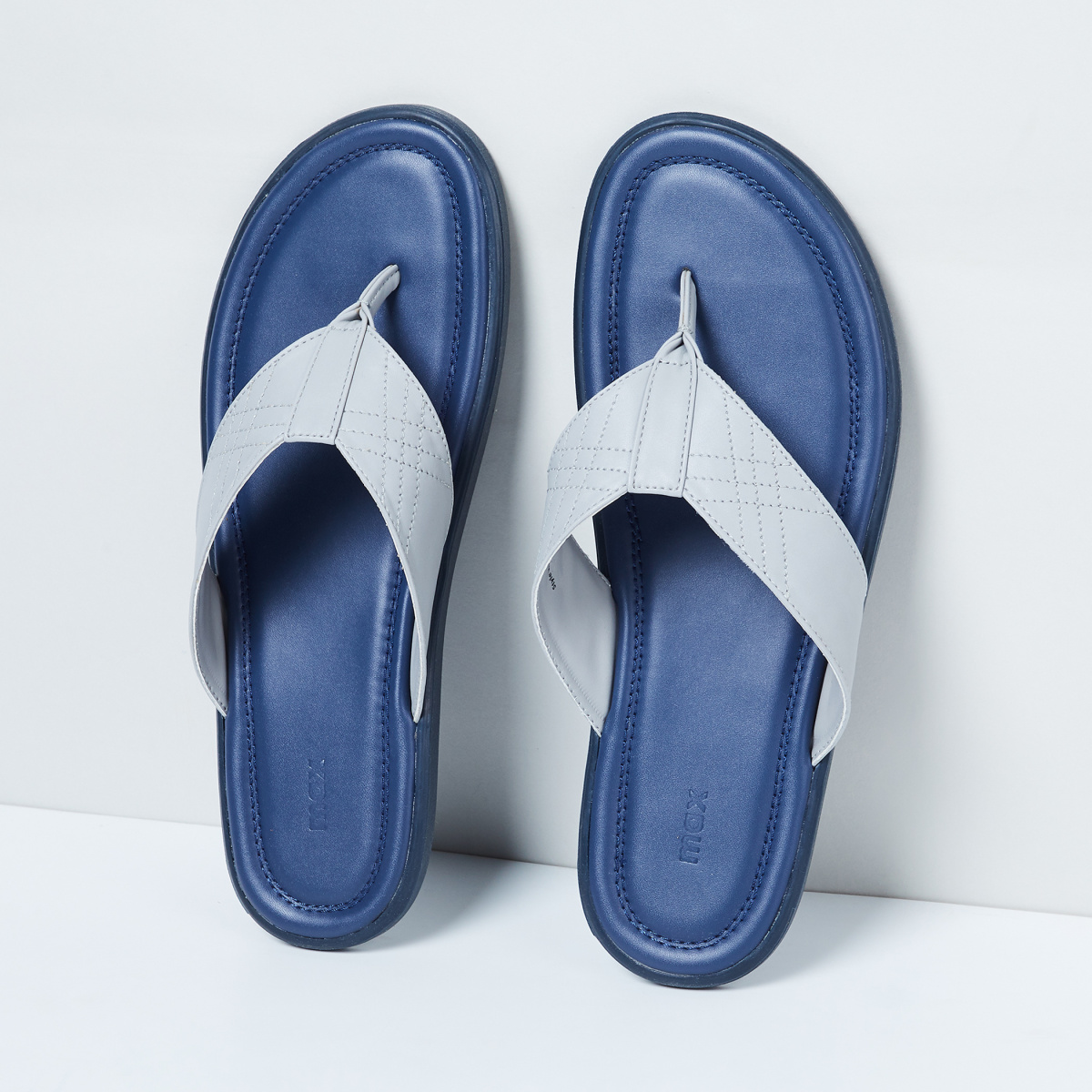 MAX Solid Casual Slippers