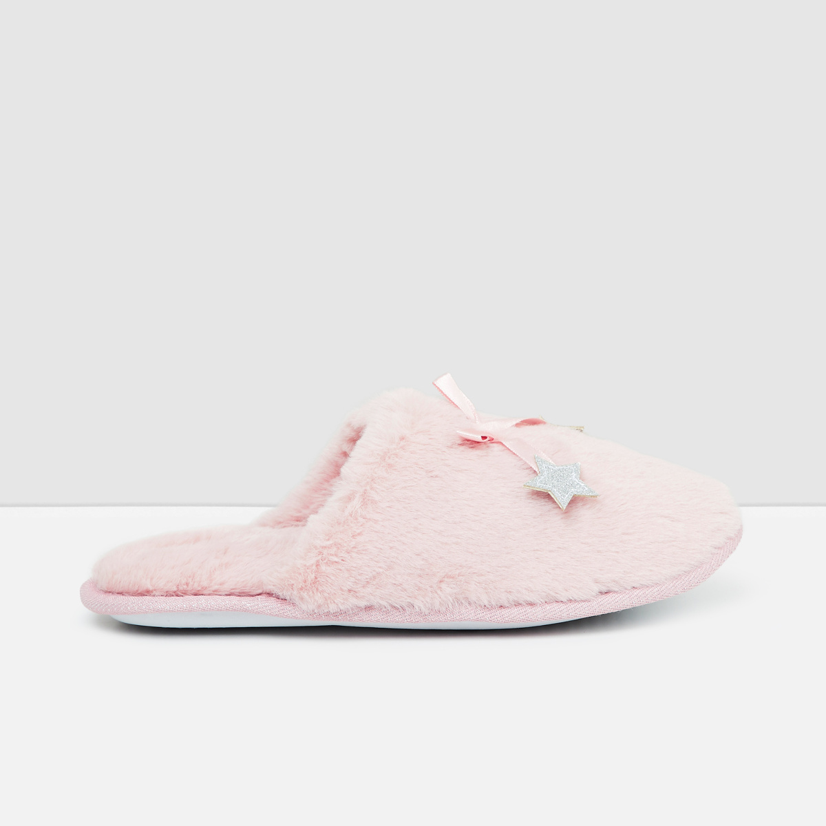 MAX Star Applique Room Slippers