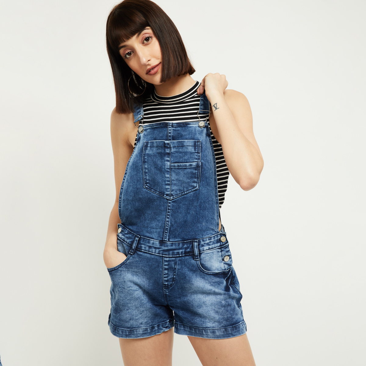 GAS Dalila Salopette Wv12 Women's Denim Dungarees in Hapur at best price by  Almanya Collection - Justdial