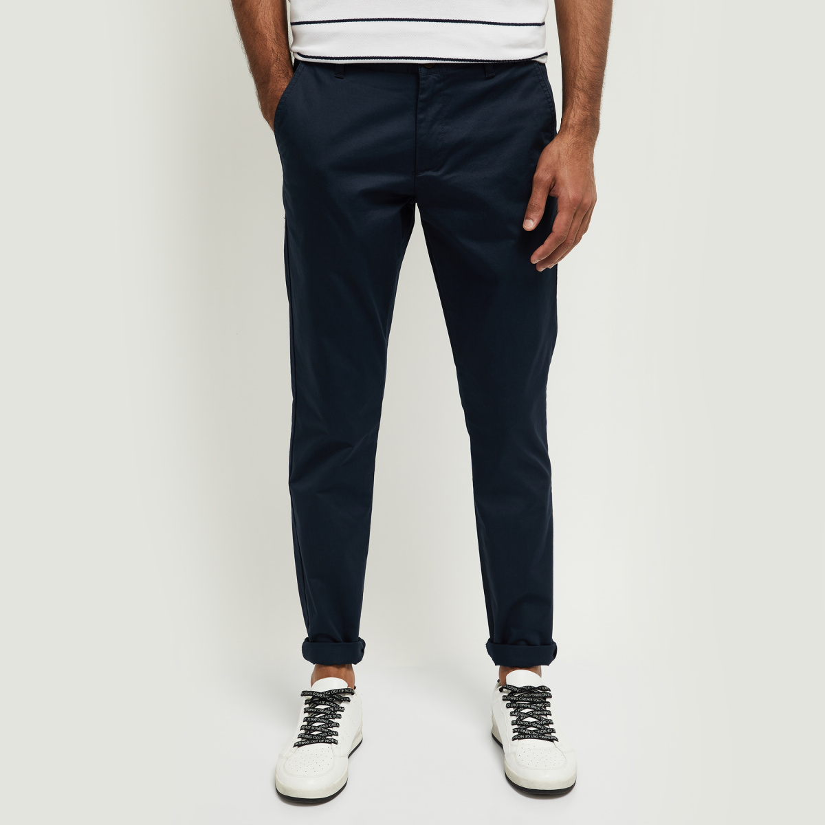 MAX Solid Skinny Fit Chinos