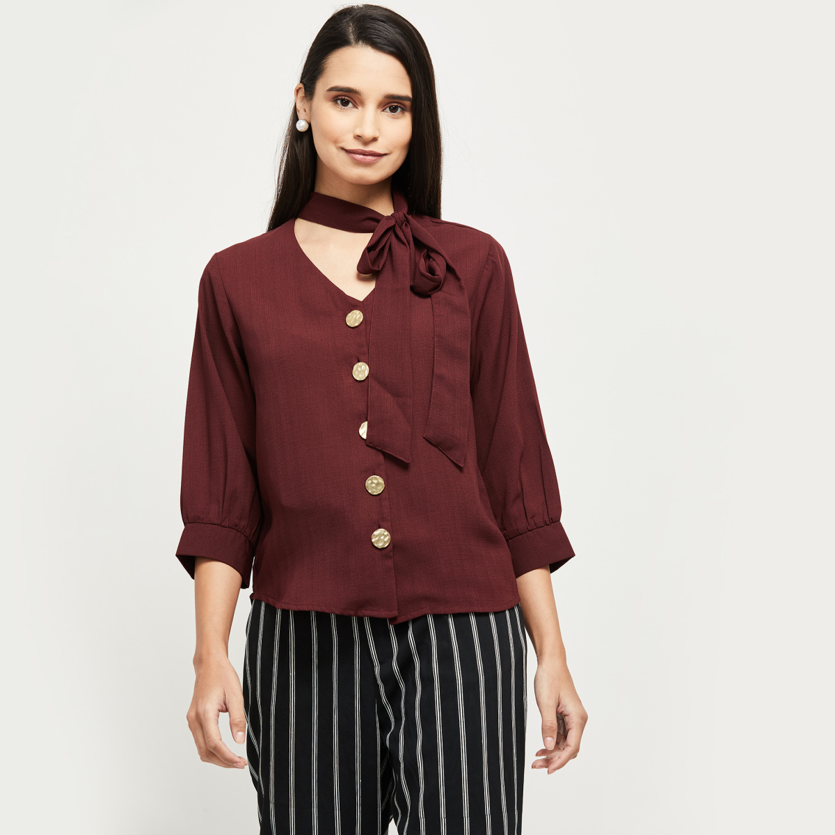 MAX Solid Three-quarter Sleeves Top