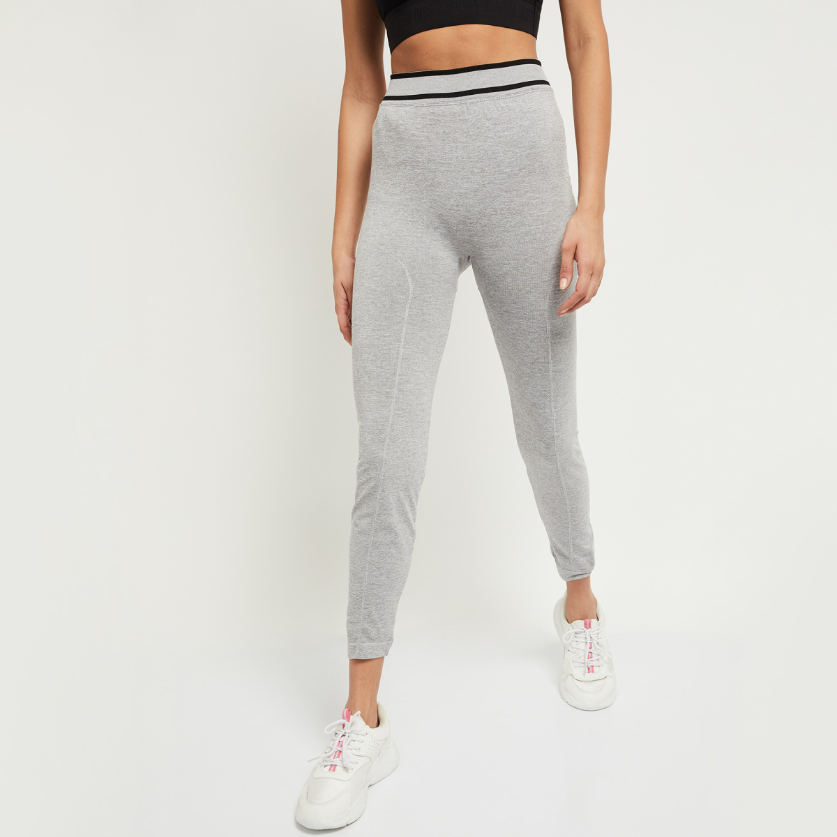 MAX Solid Cropped Tights