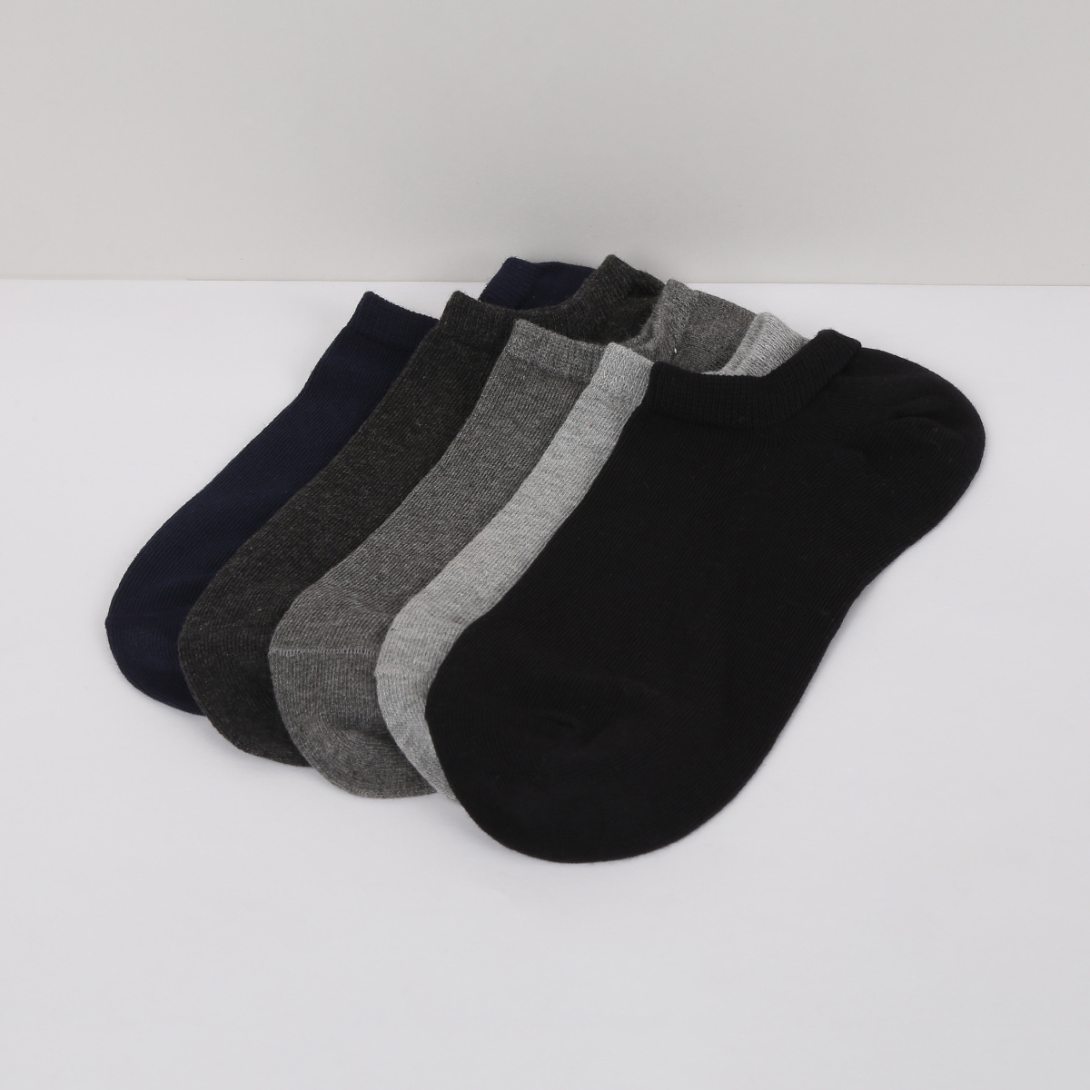 MAX Solid Socks- Pack of 5