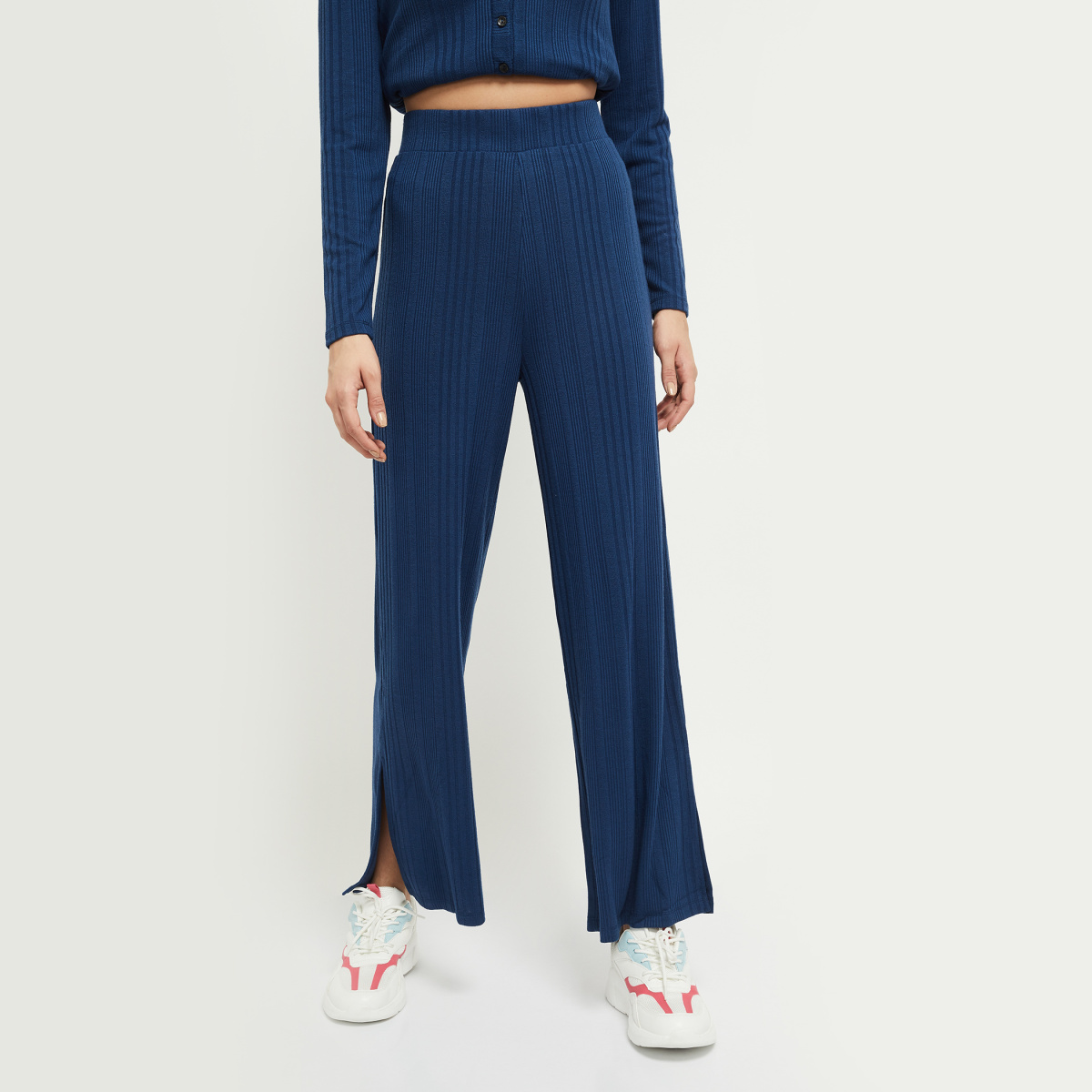 MAX Textured Parallel Pants
