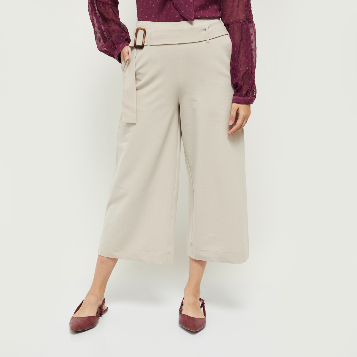 MAX Solid Cropped Trousers