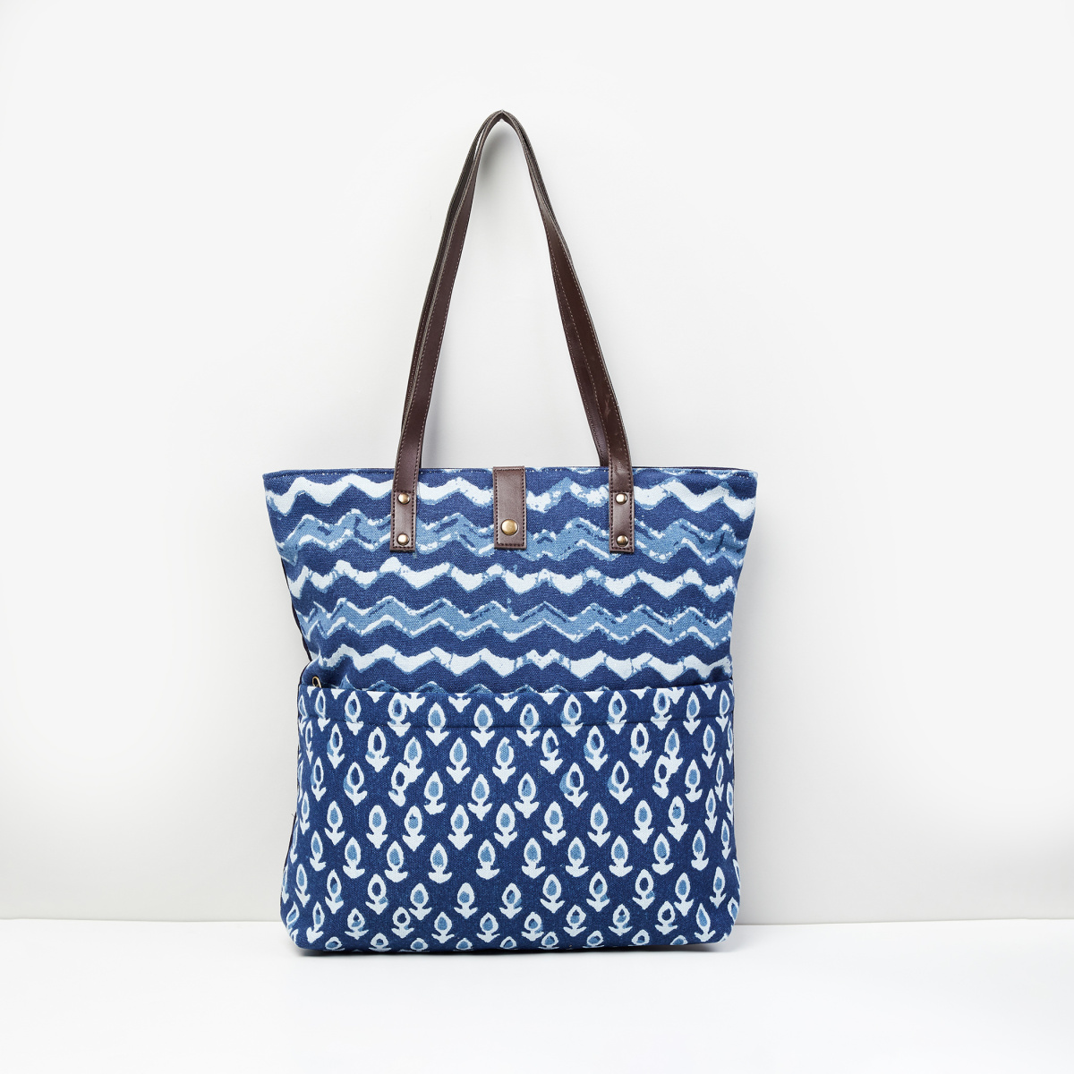 Buy Rainbow Max Lulu Caty Print Lunch Bag with Handle and Zip Closure Online  | Babyshop KSA