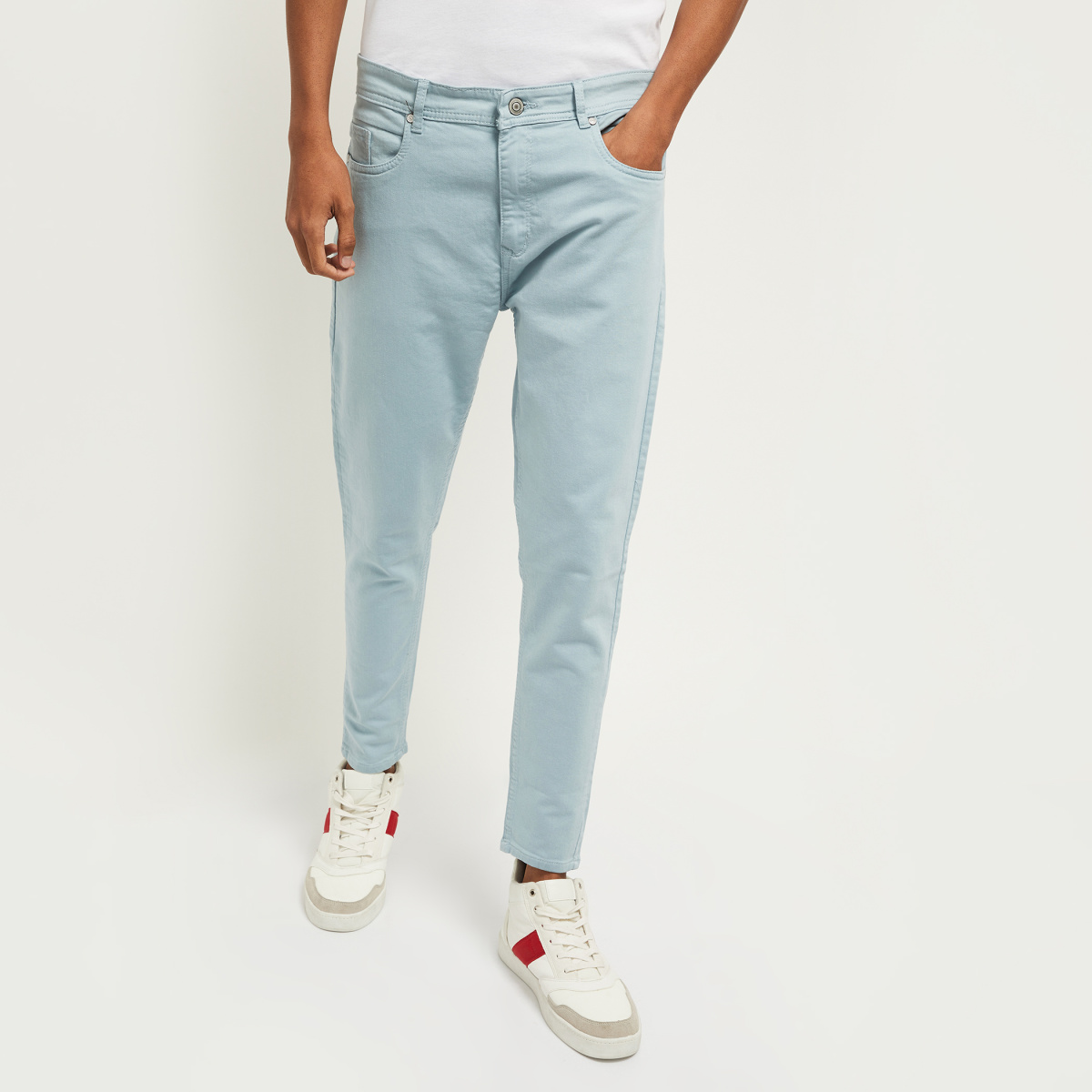 MAX Solid Washed Carrot Fit Jeans