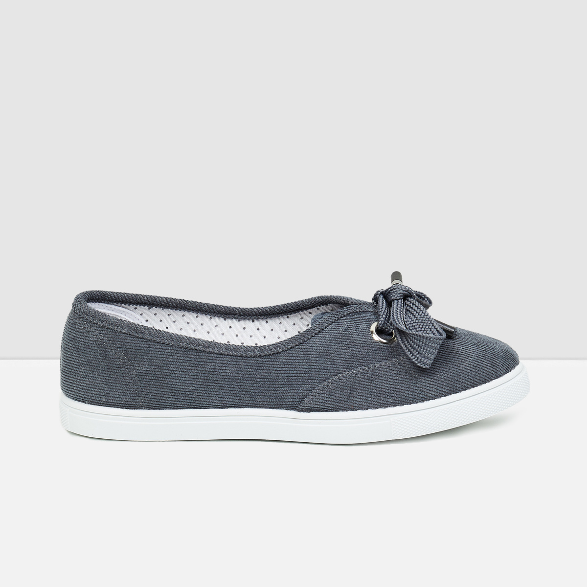 MAX Solid Textured Shoes