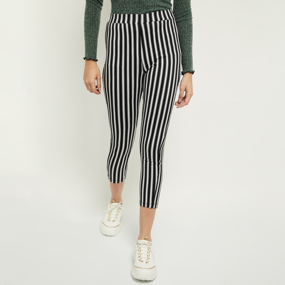 MAX Striped Cropped Pants