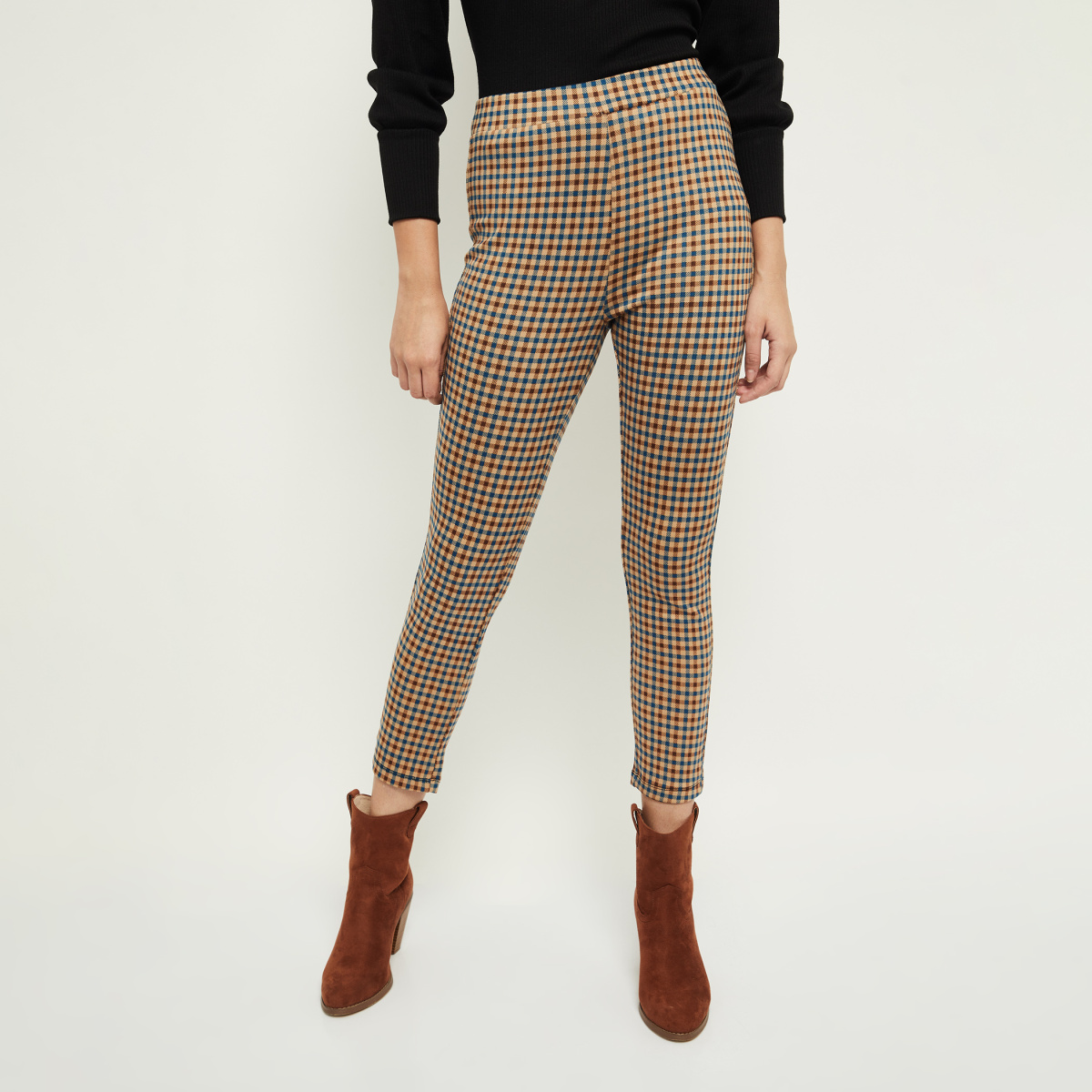 16 Awesome Checked Trousers Outfits For Ladies  Styleoholic