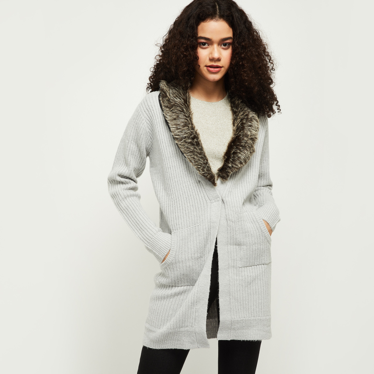 MAX Solid Faux Fur Detailed Longline Sweater