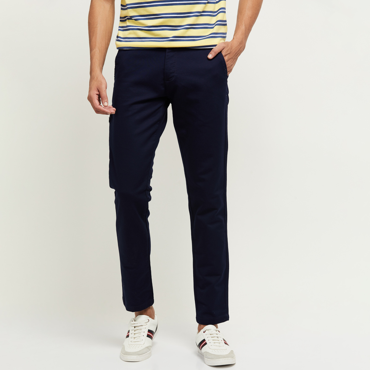 MAX Solid Skinny Fit Ankle Length Chinos