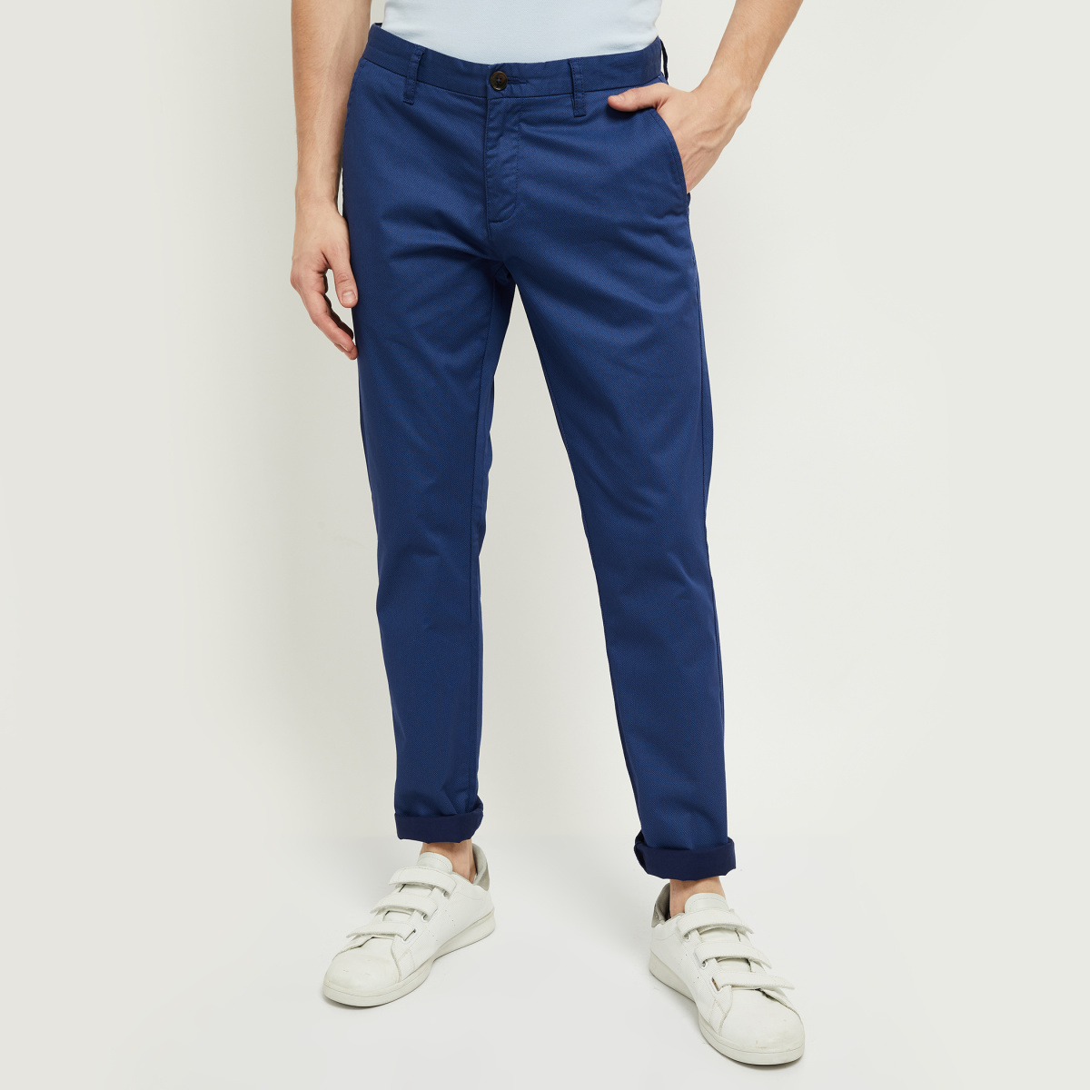 MAX Solid Skinny Fit Casual Trousers